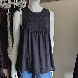 Wilfred Silk & Lace Boho Style Black Sleeveless Blouse w High-Low Hem